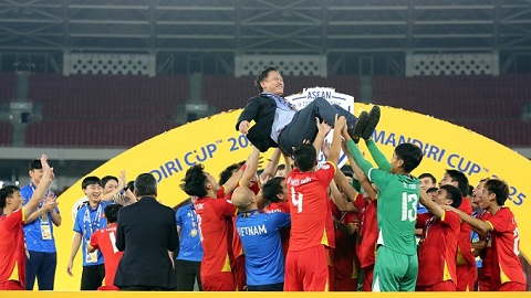 Từ số 0 lên số 5, U23 Việt Nam 'rũ bùn đứng dậy' thống trị Đông Nam Á 